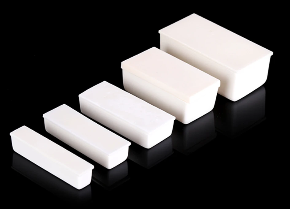 Quadratischer Tiegel aus 99% Aluminiumoxid mit konvexem Innendeckel, Seitenlänge ≥60mm, hochtemperaturbeständig, für Muffelofen-Sinterexperimente. – Detail 9