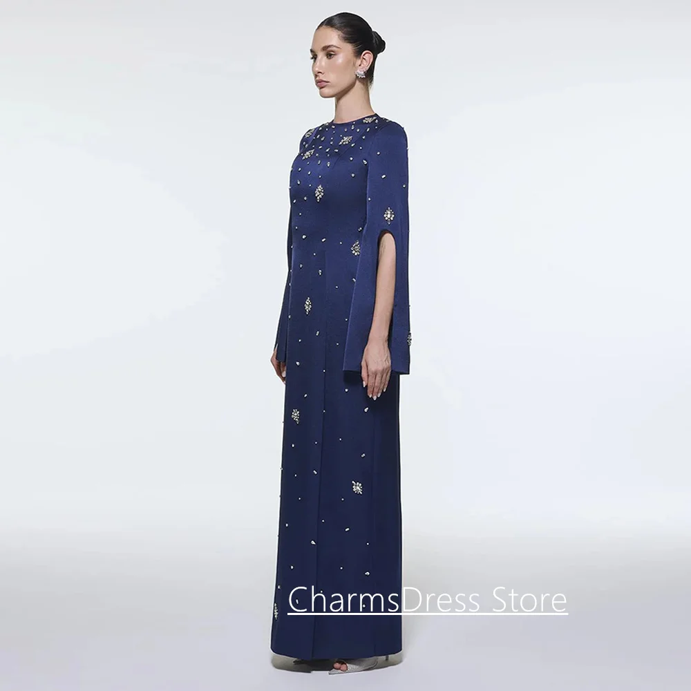 Elegantes Abendkleid, maßgeschneidert, Rundhalsausschnitt, lange Ärmel, silberne Steine, gerade, saudi-arabisches Abendkleid, formelle Kleider