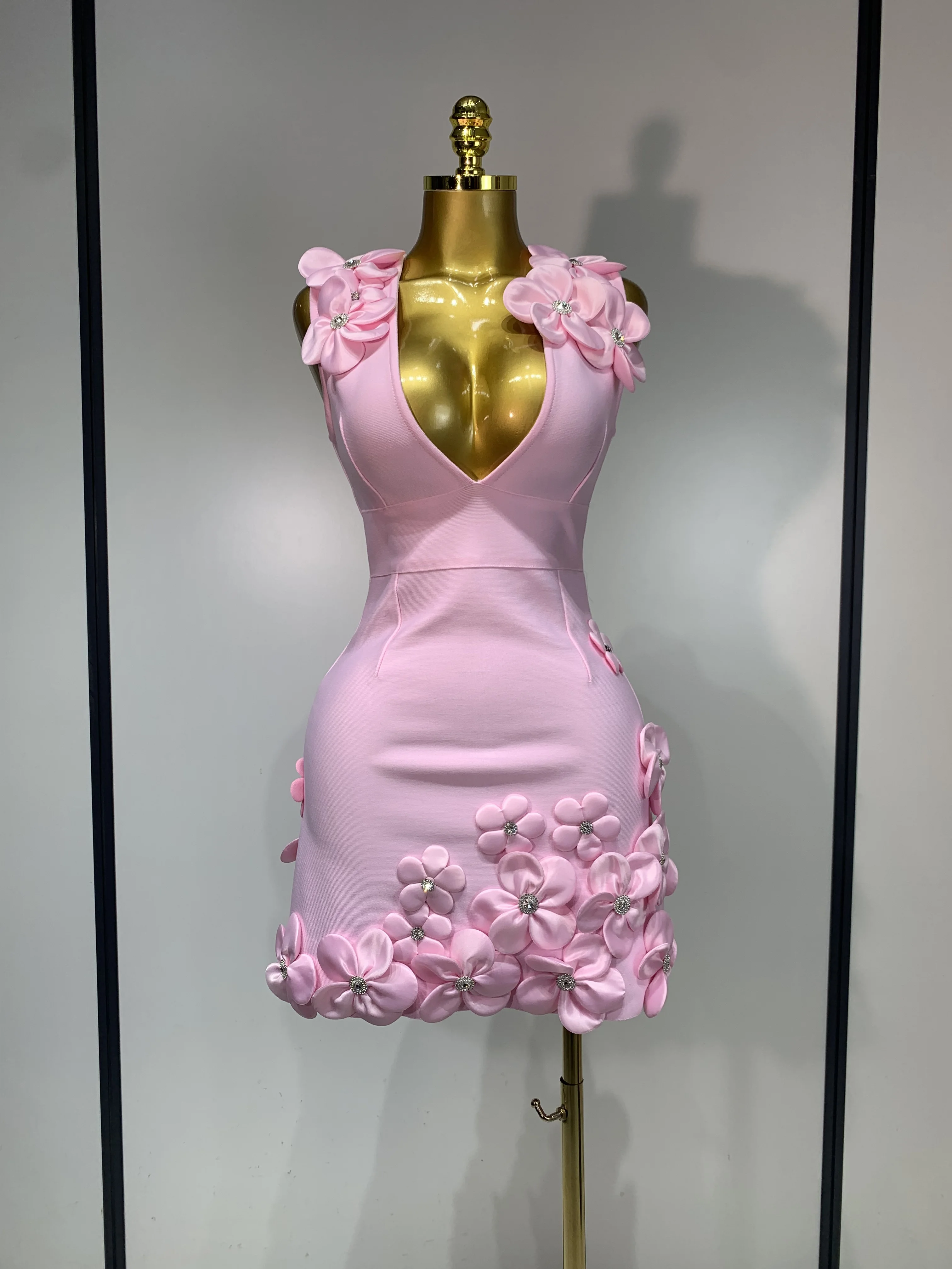 Robe de soirée élégante à fleurs en cristal scintillantes, sexy, sans manches, col en V, à bandes, pour anniversaire et soirée en club