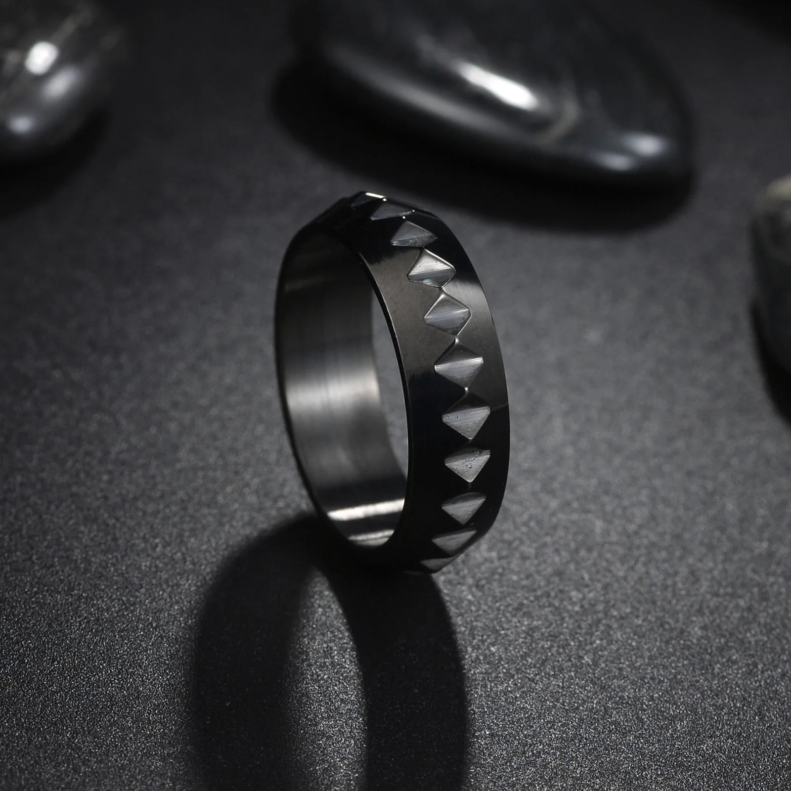 Outdoor Survival Emergency Ring Portable Stainless Steel Self Protect Rings Emergency Self-defense Rescue Tools Girlfriends Gift