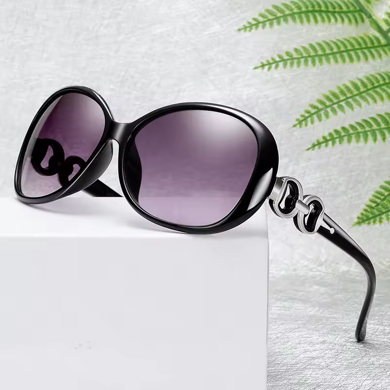 Luxury Sunglasses for Women Brand Design Full Star Sun Glasses Female Mirror Retro Square Ladies Eyewear UV400 Driving Shopping - Image 2