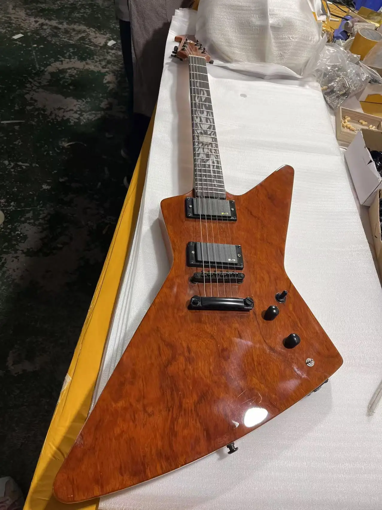 6 String Electric Guitar Mahoney Body