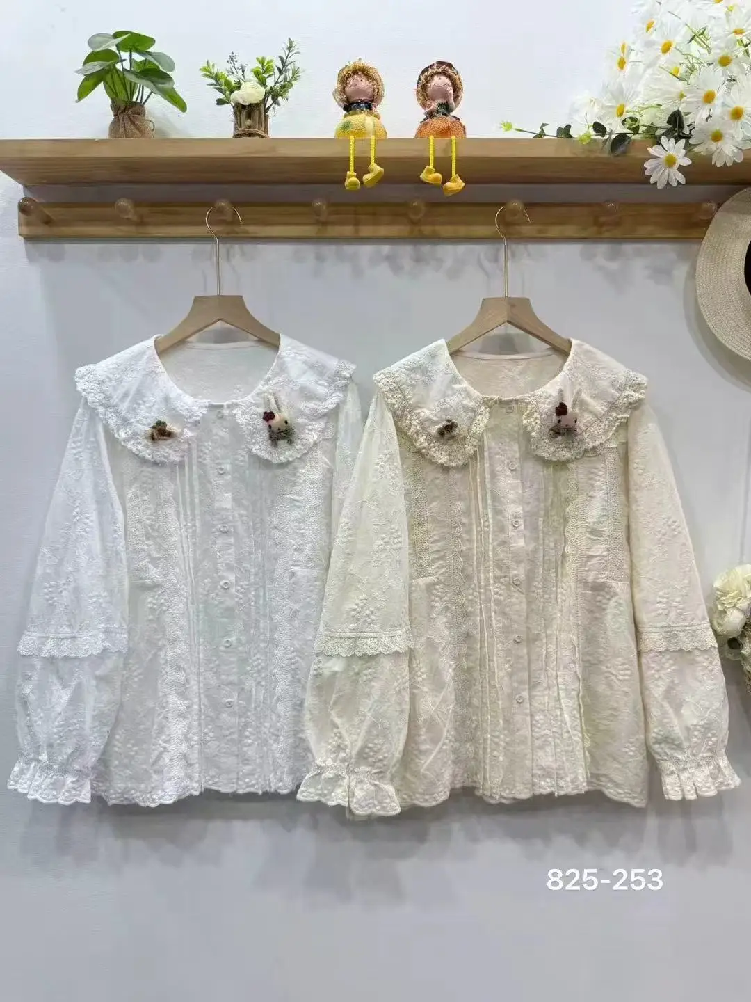 

[Готовый запас] Высококачественная женская блузка из 100% хлопка, рубашка, осенний новый японский топ с длинными рукавами и складками для органов, уменьшающий возраст