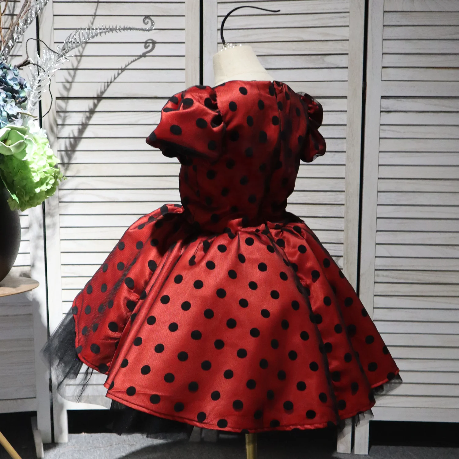 

Red girl party dress, black polka dots, birthday party dress, wedding dress
