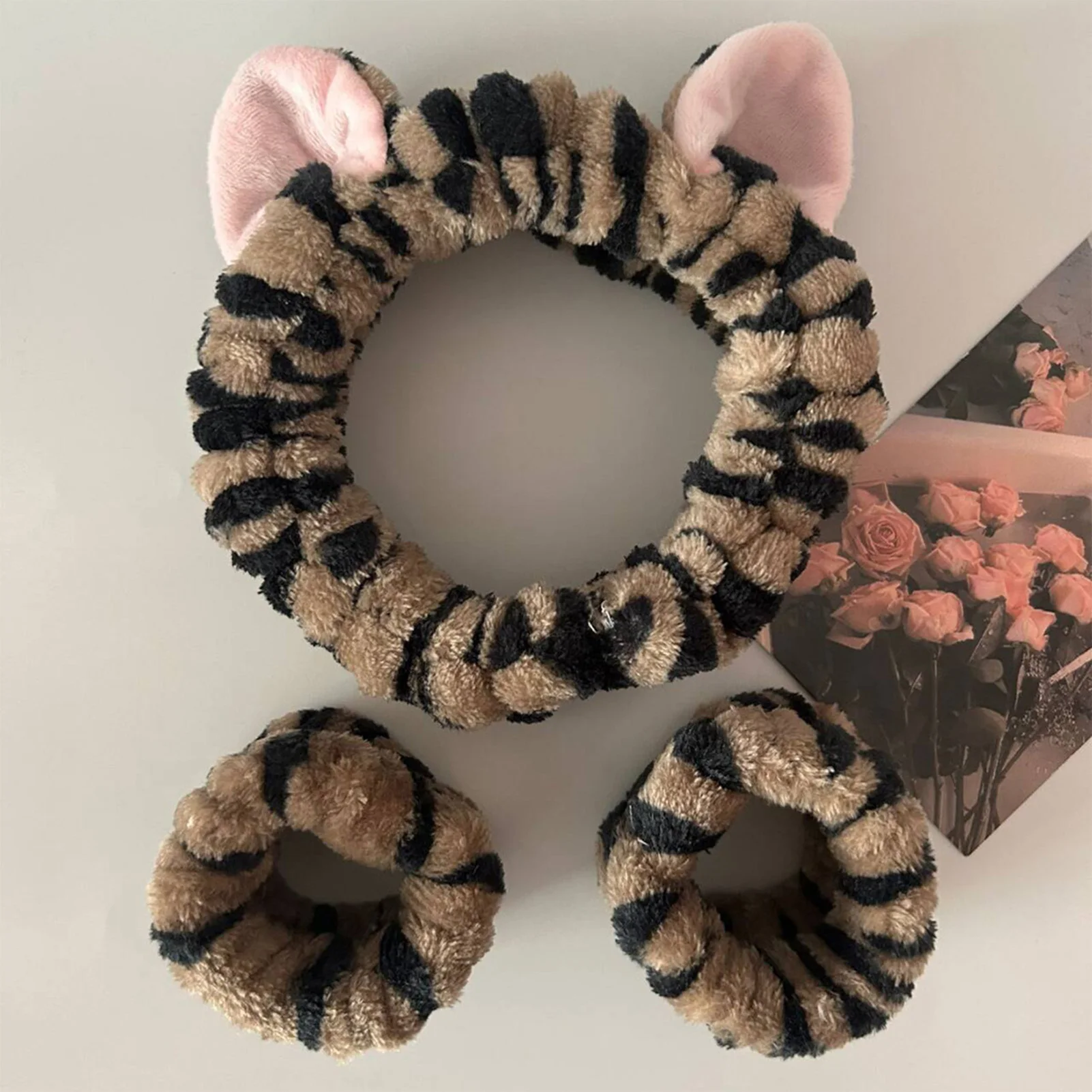 

Cute Cat Ears Headband and Wristbands Plush Headband Washing Face Hairbands Suitable for Women and Men