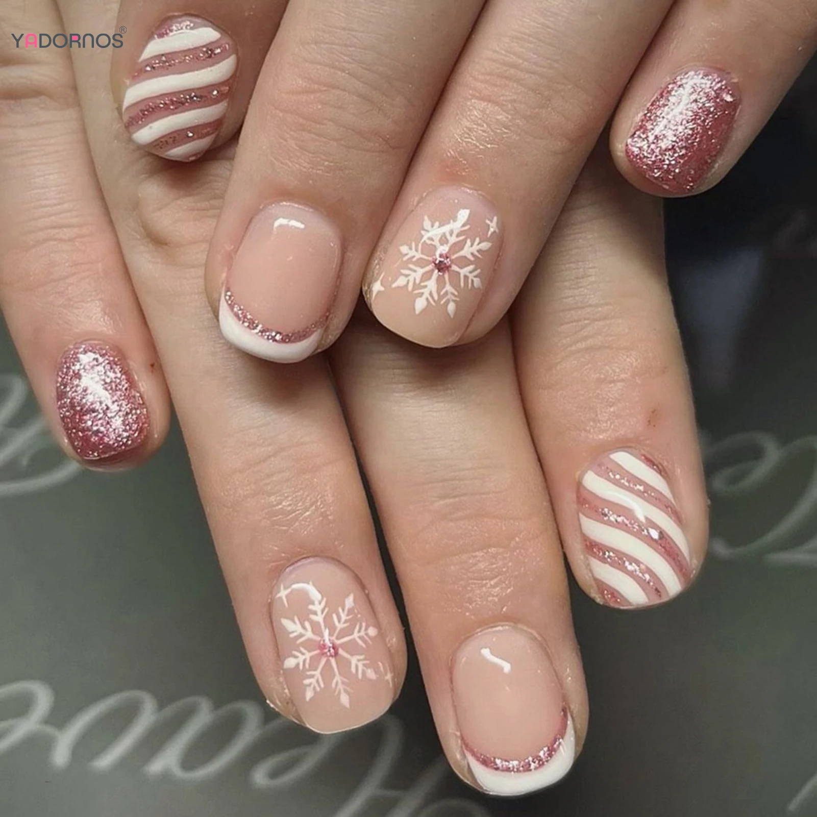 

Nude Pink Fake Nails Christmas Party Press on Nails Short Square Charms Manicure Glossy Sequins White Snowflake Printed 24Pcs