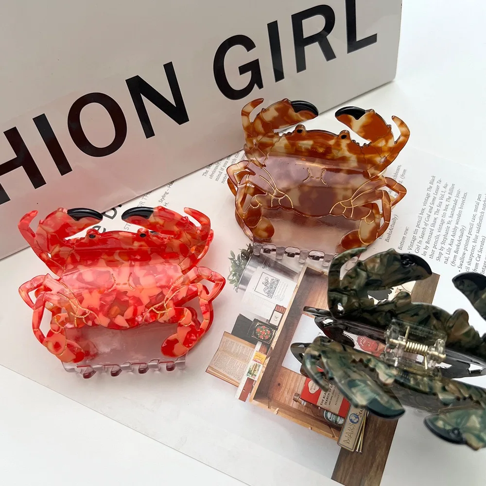 Крабовый коготь представляет собой нишевый и уникальный стиль летнего отдыха. Это изготовлен из высококачественного ацетатного материала, изготовленного вручную, с эмблемой.