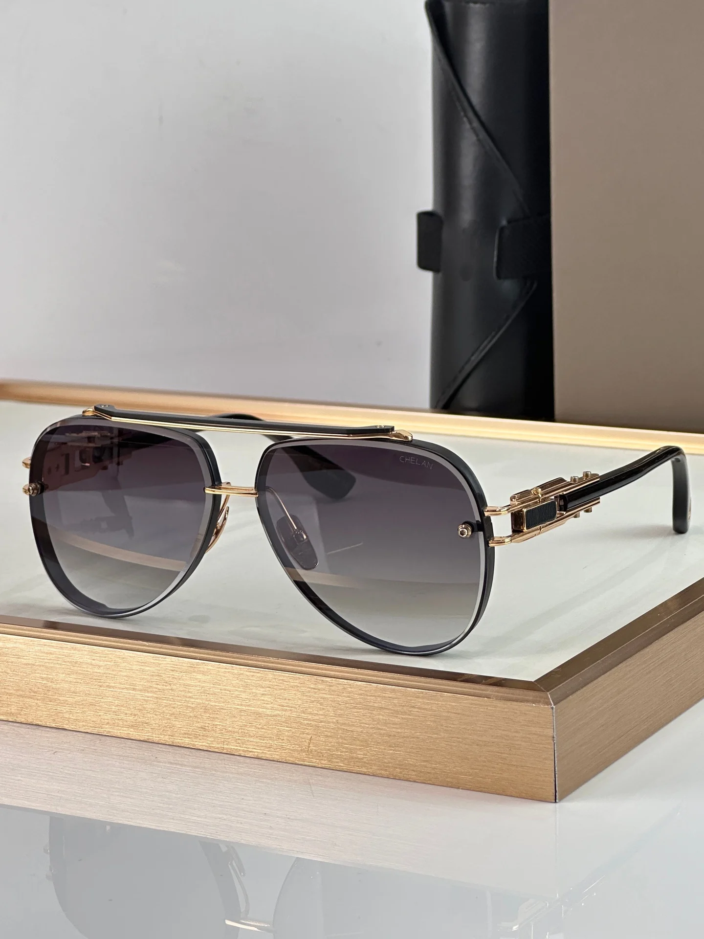 

Высококачественные титановые солнцезащитные очки ADITA CHELAN DTS617 класса люкс для пилотов, в коробке.