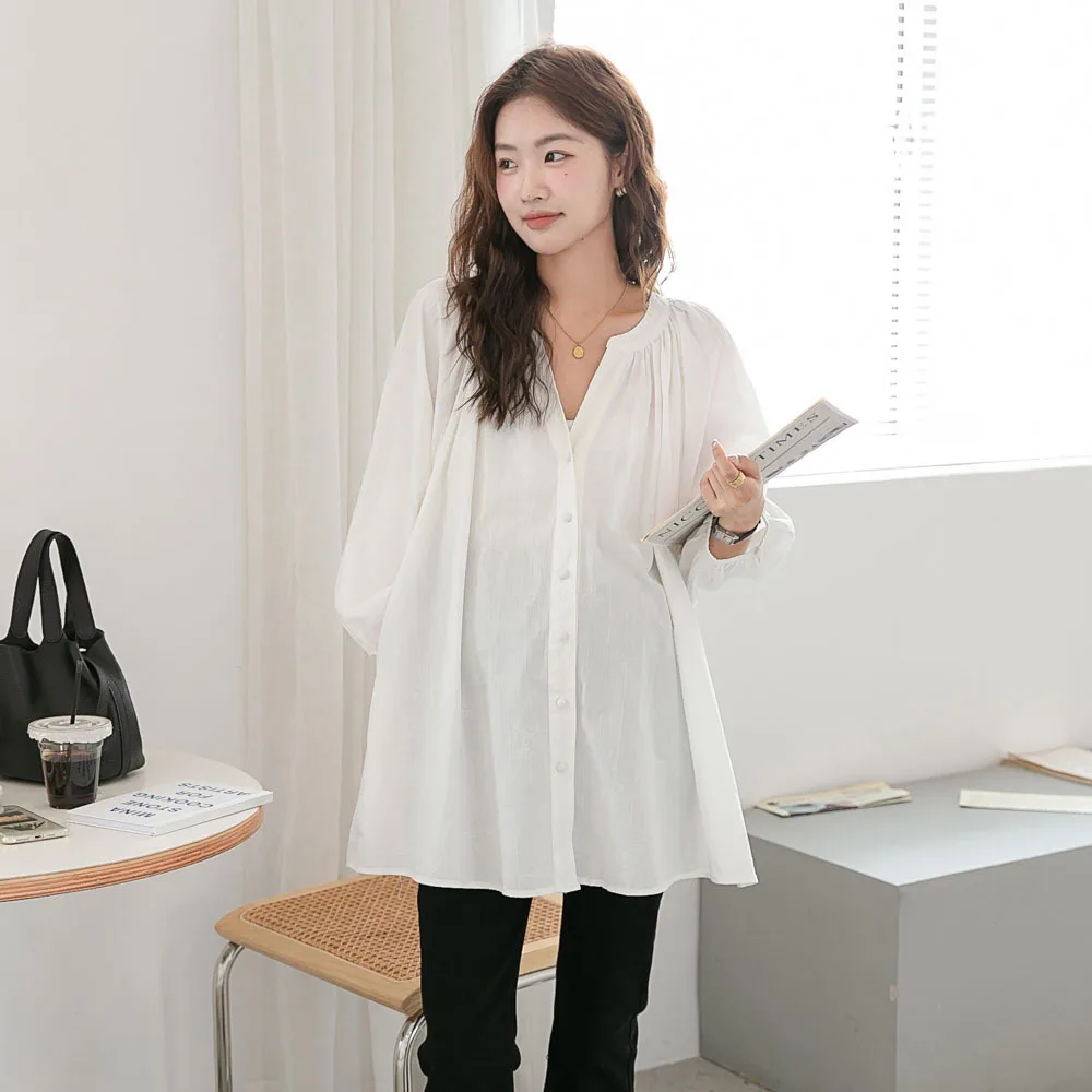 2026 New Autumn Maternity Nursing Shirt Korean Style Loose Plus Size V Neck Long Sleeve Blouse Fashion Youthful Maternity Top