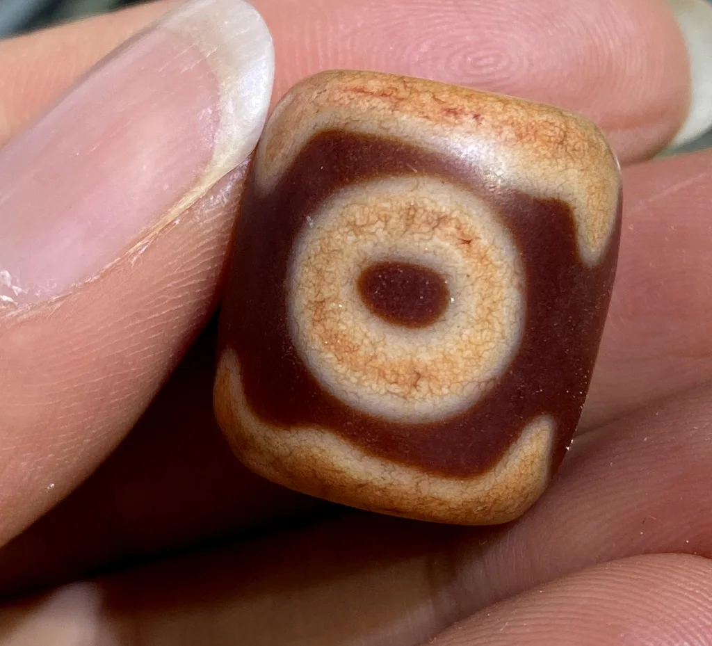 

UPD0320C16 Energy Tibetan Top Old Agate Red Color Tiger Tooth 3 Eye Drum shape dZi Bead Totem 5ALKbrother Top Quality