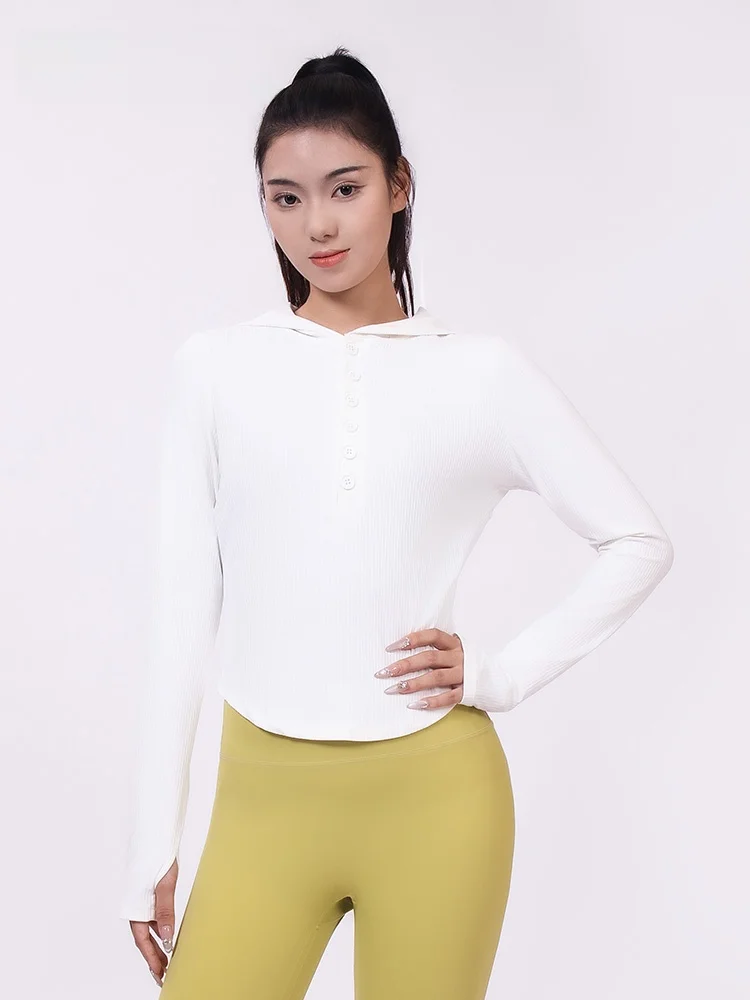 เสื้อยืดออกกำลังกายผู้หญิง ยี่ห้อ Tea Beau รุ่น Autumn Long Sve เหมาะสำหรับโยคะ วิ่ง ฝึกซ้อม ฟิตเนส ทรงเข้ารูป สวมใส่สบาย ระบายอากาศได้ดี