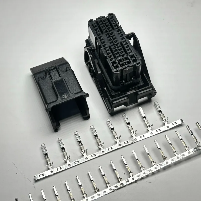 1PCS PPI0001501 13648596 Original 64-hole, automotive connector, engine ECU computer board plug