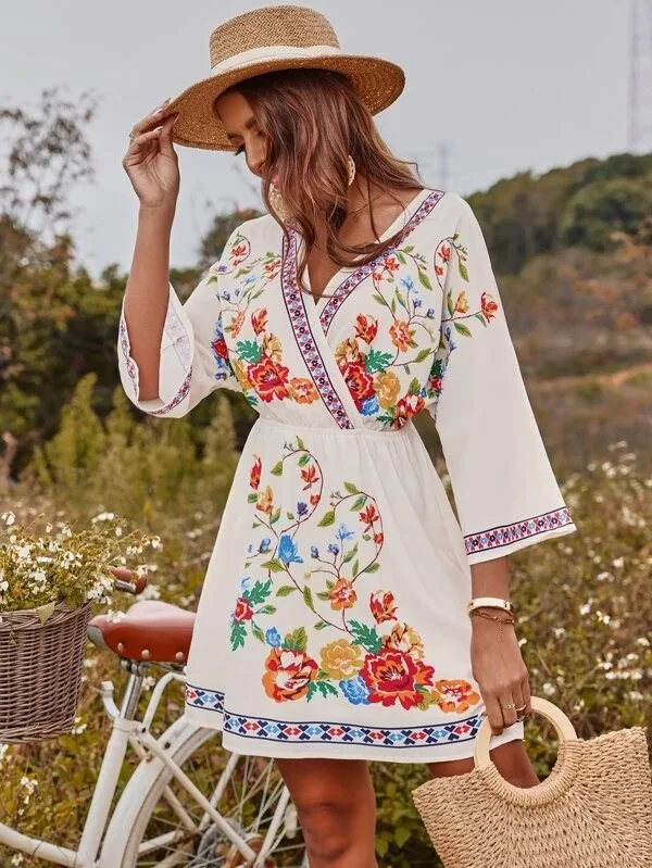 Vestido corto de vacaciones adelgazante, estilo étnico Retro bohemio, estampado pesado, temperamento, cintura ceñida