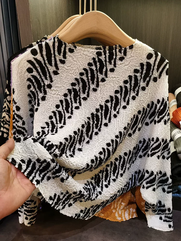 

Miyake Jacquard Knit Top Women Long Sleeve Zebra Print Loose Blouse Fashion Casual Pullover 2026 New Designer Wear