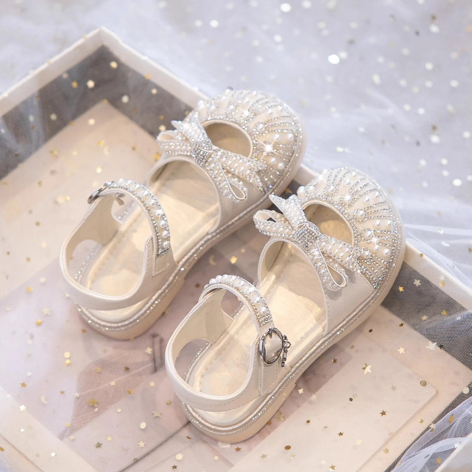 

New Summer Children Sandals Wedding Party Girls Bowknot Pearl Shoes Baotou Sweet Elegant Kids Causal Princess Dress Flat Sandals