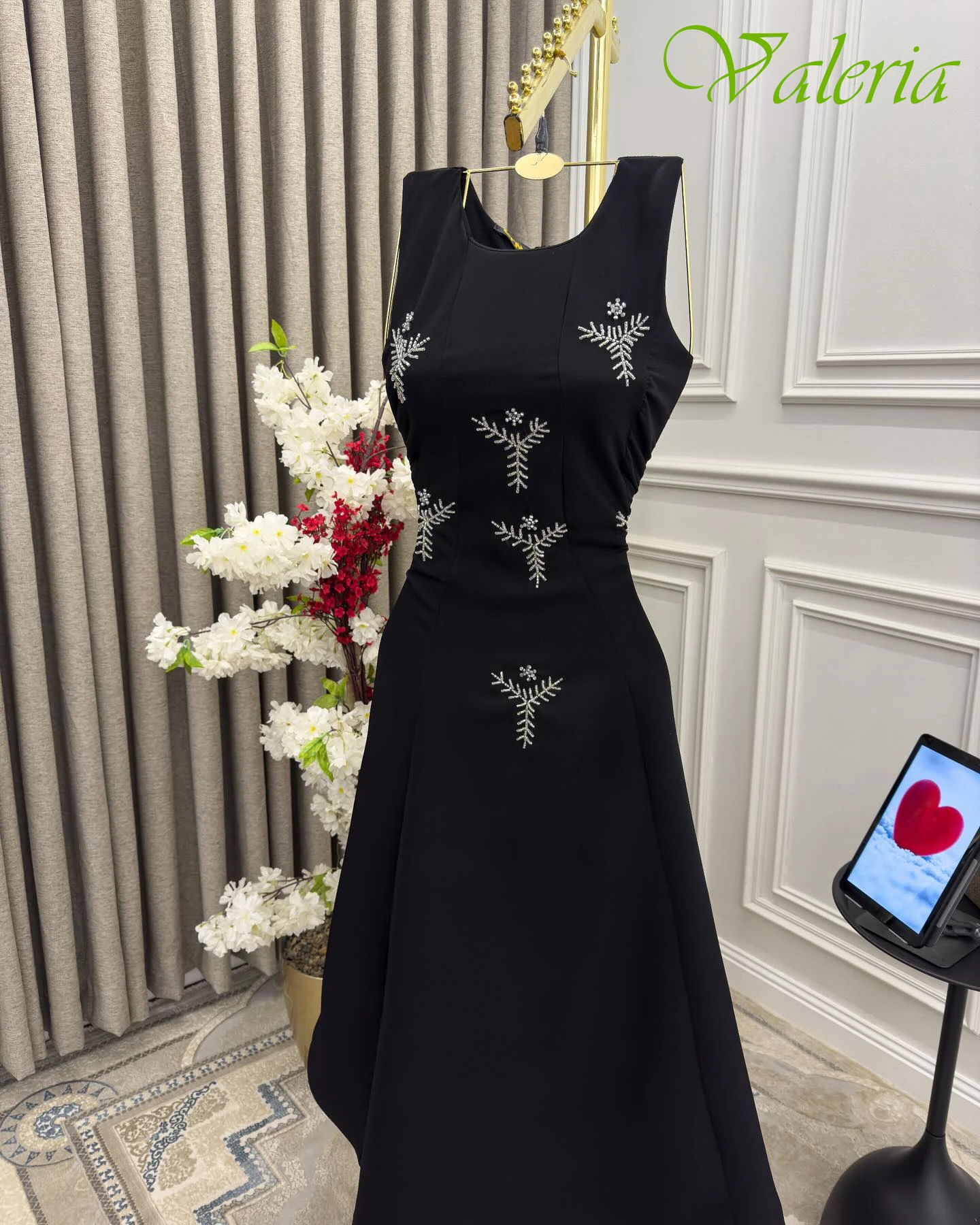 

Customized A-Line Crew Neck Elegant Formal Evening Dress Modern Fashion Celebrity Gowns Temperament Bespoke Occasion Gowns