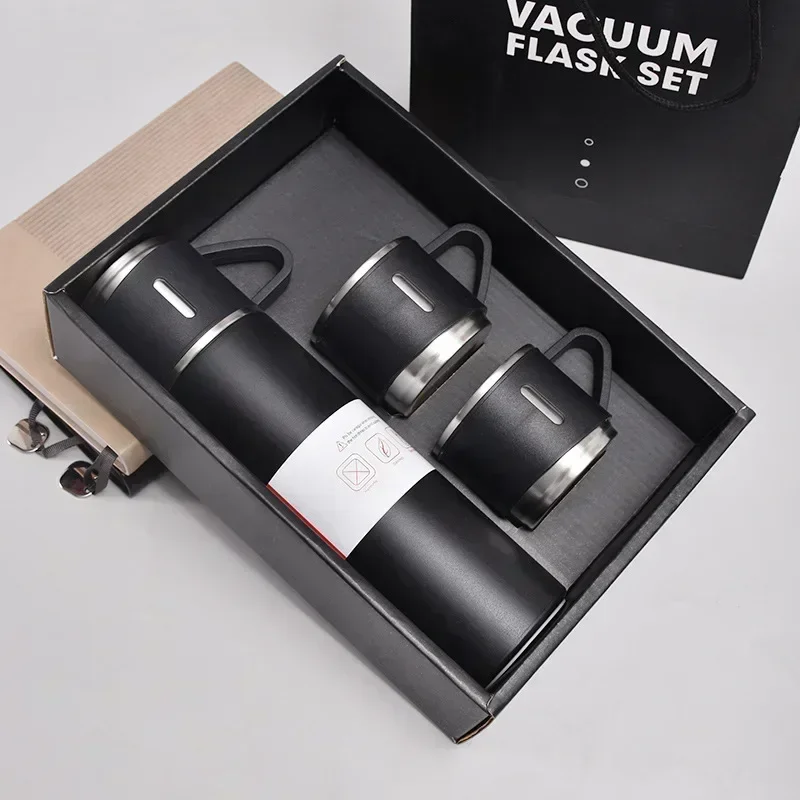 Une tasse tasse Thermos à trois couvercles coffret cadeau 304 tasse cadeau d'affaires en acier inoxydable cadeau de noël pour la famille bouteille d'eau glacée