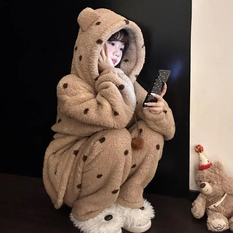 

Women's Pajama Set Comfortable Thick Warm Home Clothes Korean Version Ins Polka Dot Printed Coral Fleece Autumn Winter Two-Piece