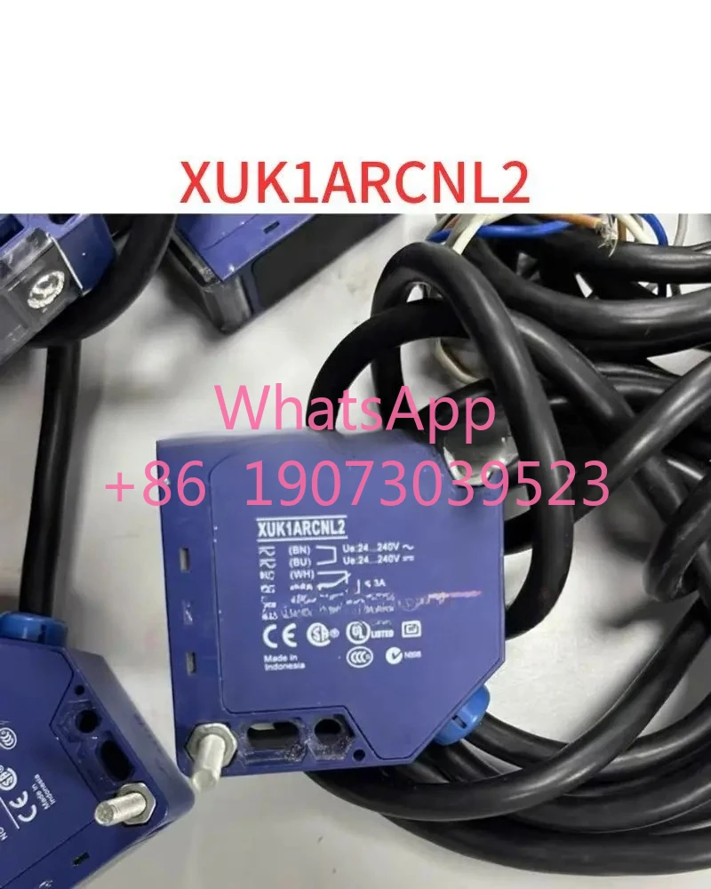 

Компактный фотоэлектрический переключатель XUK1ARCNL2, рефлекторного типа б/у