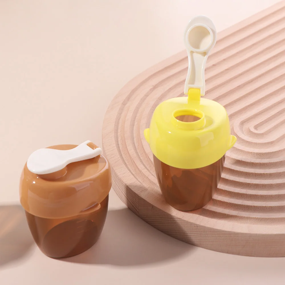 

Контейнер для детского молочного питания и закусок с ложкой и герметичной крышкой