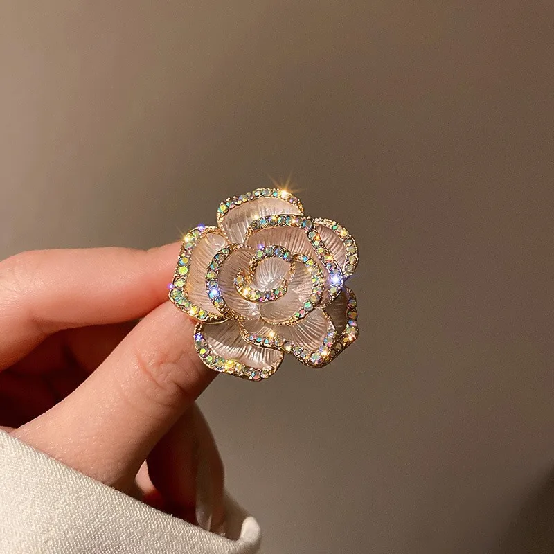Temperament Camellia brooch, high-end women's exquisite black French chest flower, feeling suit pin accessories