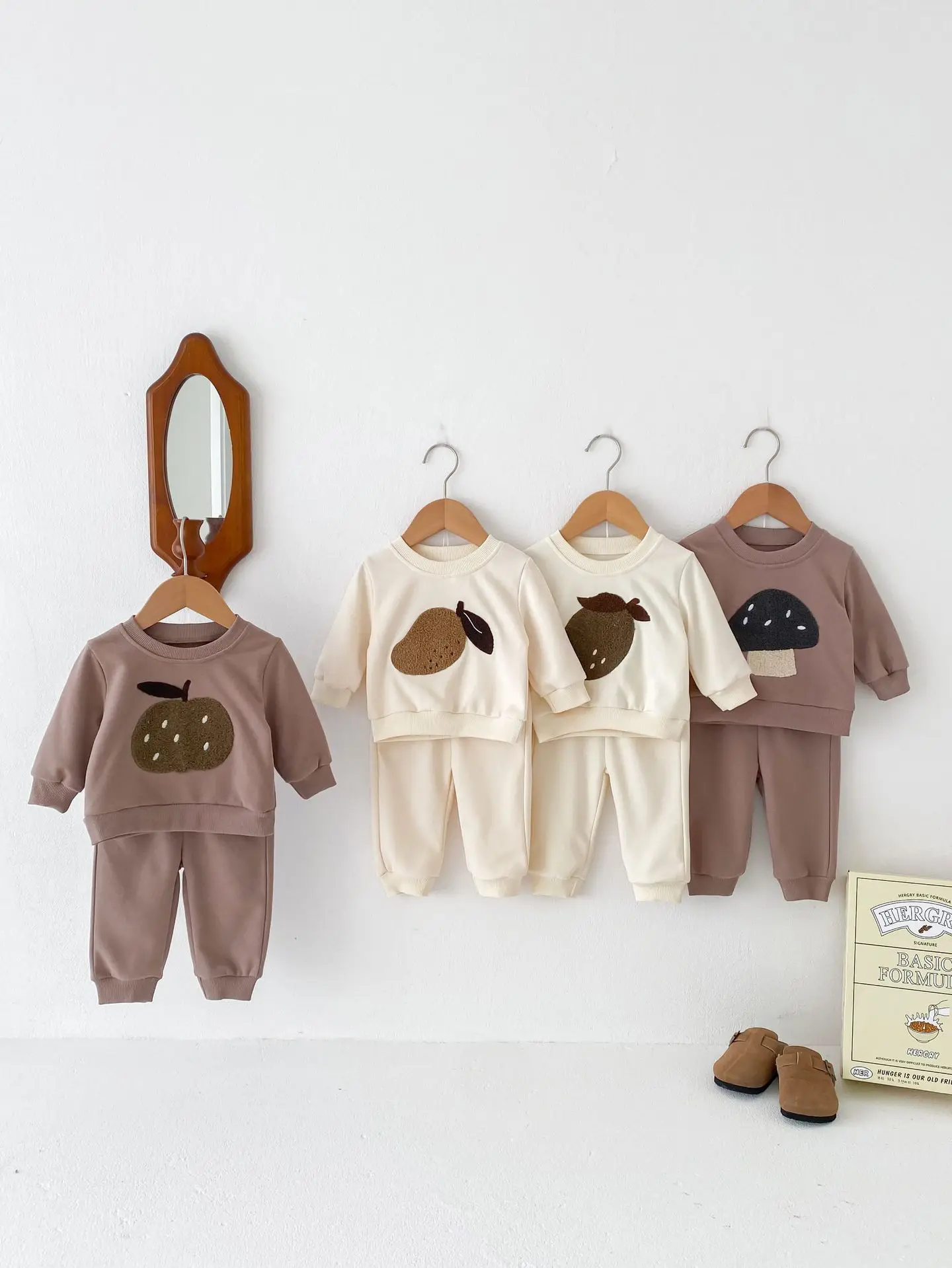 2024 primavera nuovo bambino manica lunga Casual Set neonato ragazzo ragazza cartone animato ricamo felpa + pantaloni 2 pezzi vestito bambino abiti