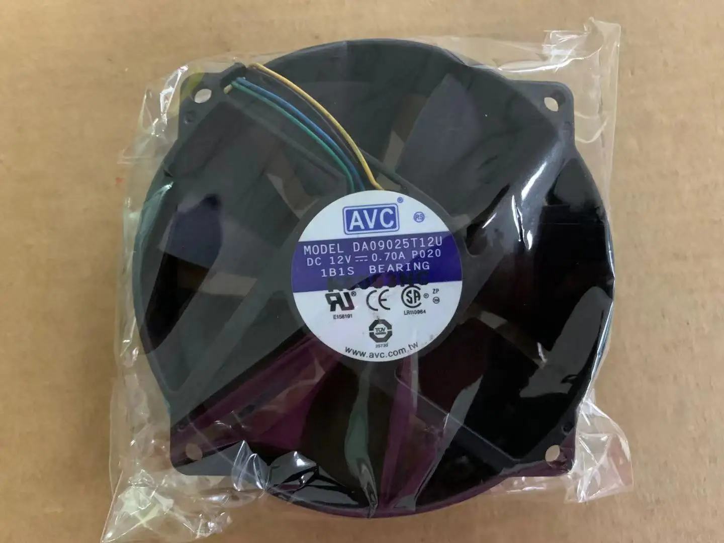 

FOR AVC DA09025T12U 92mm 80mm x 25mm 1B1S Bearing Cooling Fan 12V 0.70A 4Pin