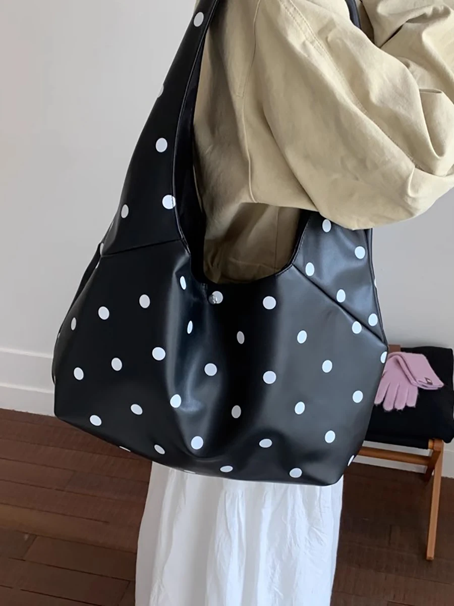

Большая вместительная сумка-тоут в горошек для женщин, осень-зима, новая повседневная сумка на одно плечо с текстурой из искусственной кожи, сумка на магнитной кнопке под мышками
