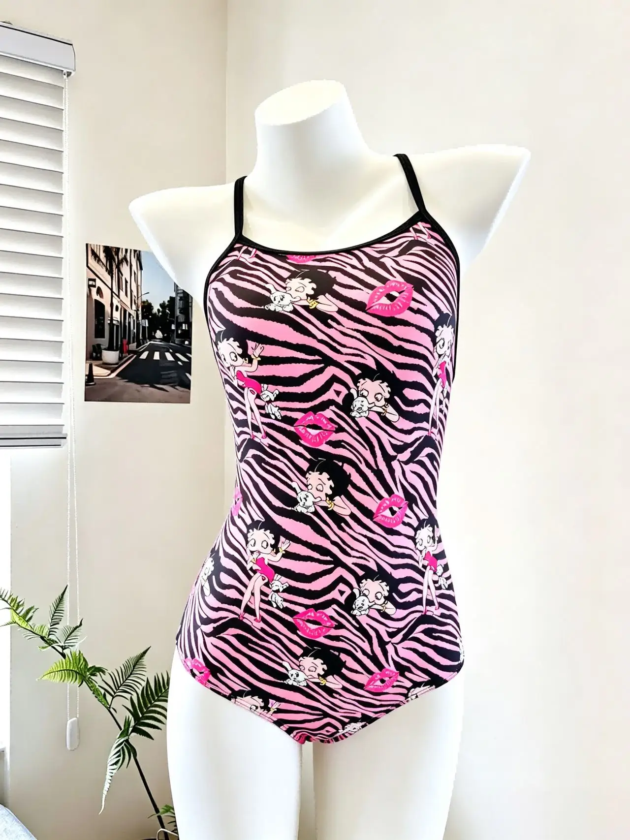 Single Layer No Chest Pad   Swimsuit Professional Training Model Competition White Enhancing 2026 New Arrival