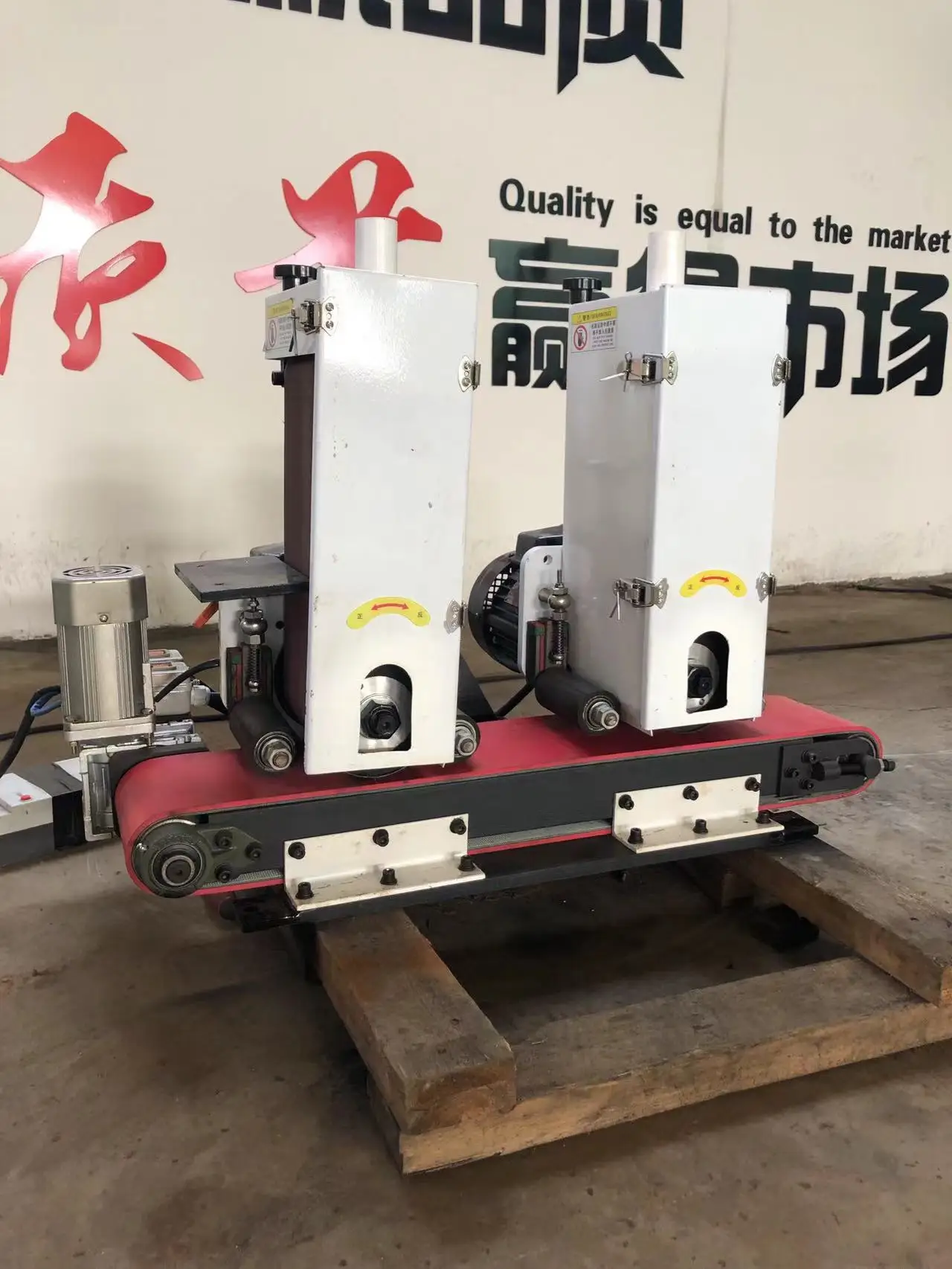 Small Automatic Flat Polishing Machine for Stainless Steel Wire Drawing Metal Rust  Flat Sheet Polishing Brushing Machine