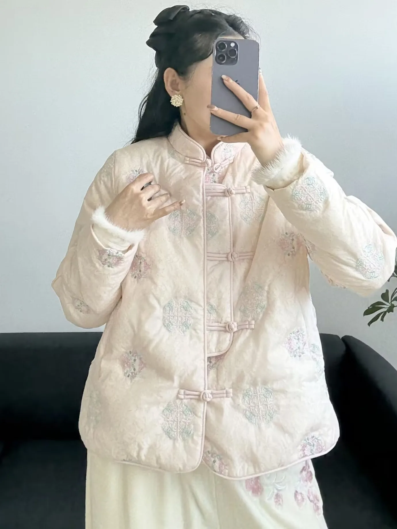 

Retro Chinese Sle Embroidered down Cotton Jaet Women's Oblique Collar Stand Collar Buttoned Tang Suit Outerwear