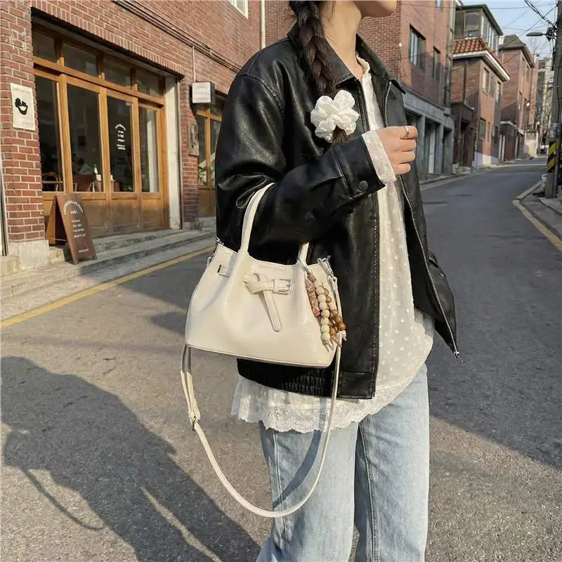2026 New High-end Commuter Bucket Bag, Fashion Exquisite Small Bag, Women Single Shoulder Crossbody Handbag