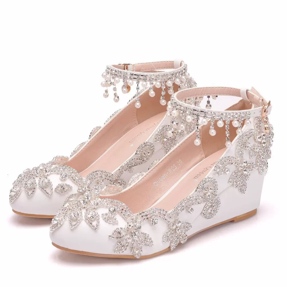

Spring pointed shallow rhinestone pearl chain slope heel wedding shoes banquet large size small size high-heeled women's shoes