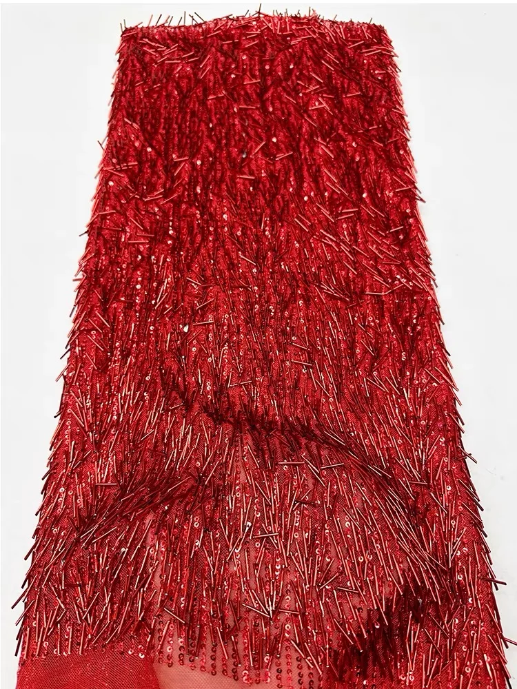 

Модная вышитая ткань с бисером и пайетками в полоску для пошива свадебных и вечерних платьев, а также для рукоделия.