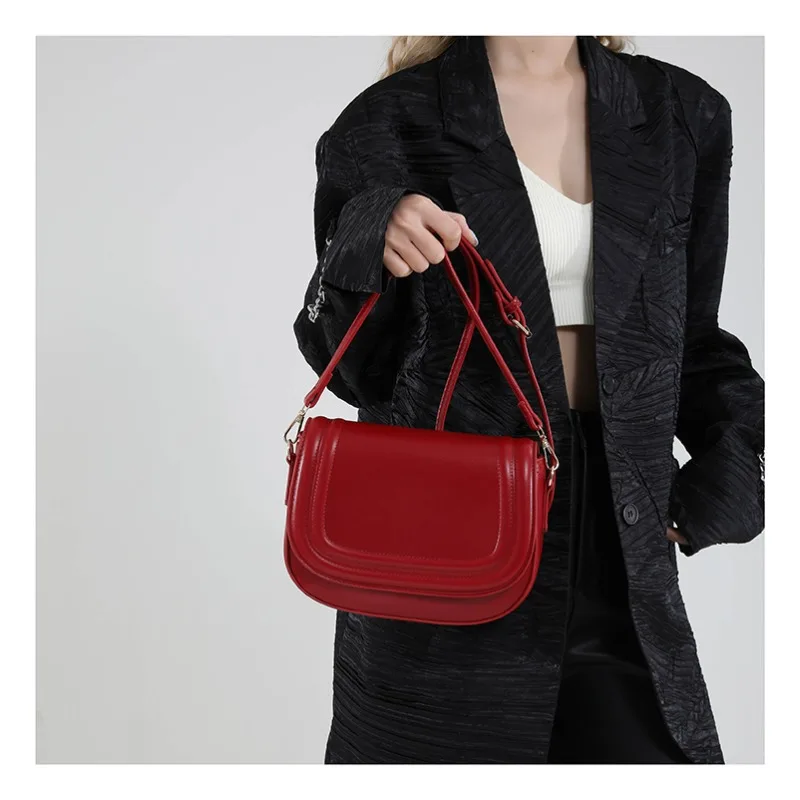 

PU Solid Color Shoulder Bags Simple Versatile Large Capacity Fresh Fashion 2025 New Sewing Thread Armpit Bags for Women