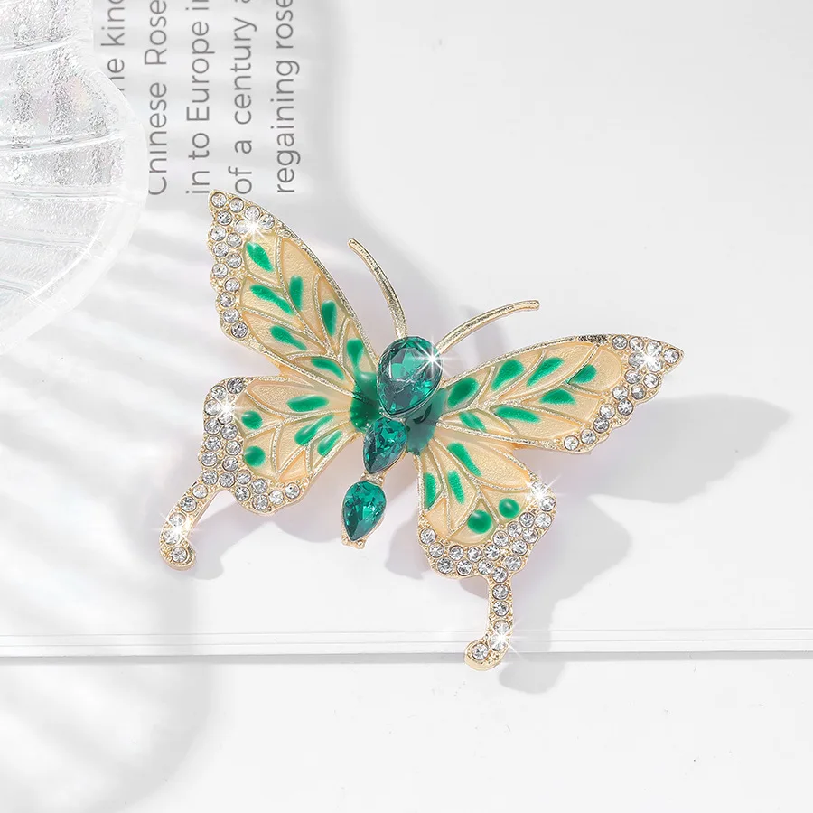 Fashion Butterfly Brooches for Women Girls Luxury Rhinestone Insect Lapel Pins Wedding Party Jewelry Daily Clothing Accessories