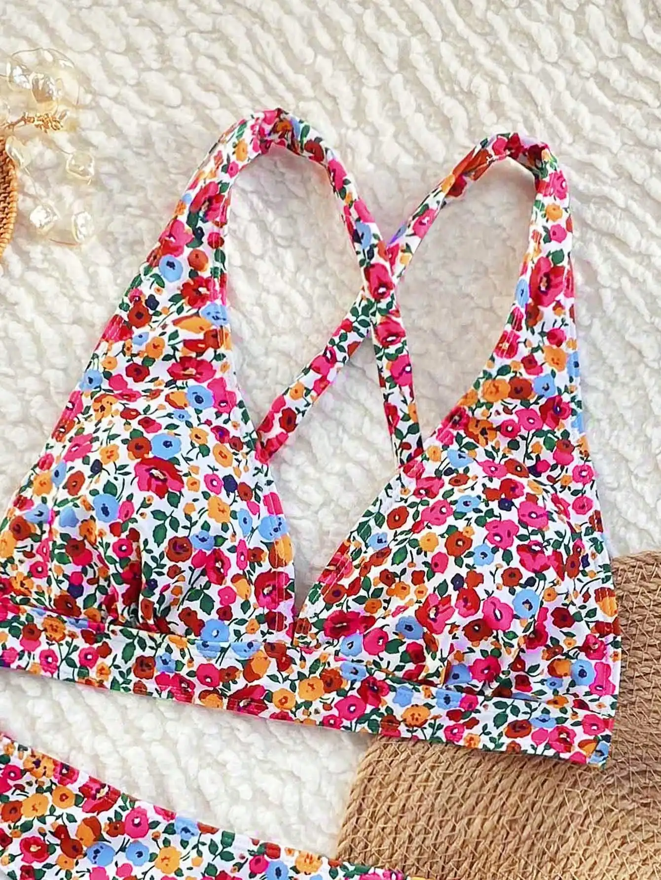 

2 Piece Ditsy Floral Halter Crisscross Back Tied Bikini Set