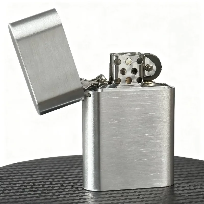 CNC Process Narrow fuel lighter Pocket Lighter Small Armor Thickened Brass Oil Lighter Gadgets Smoking Accessorie