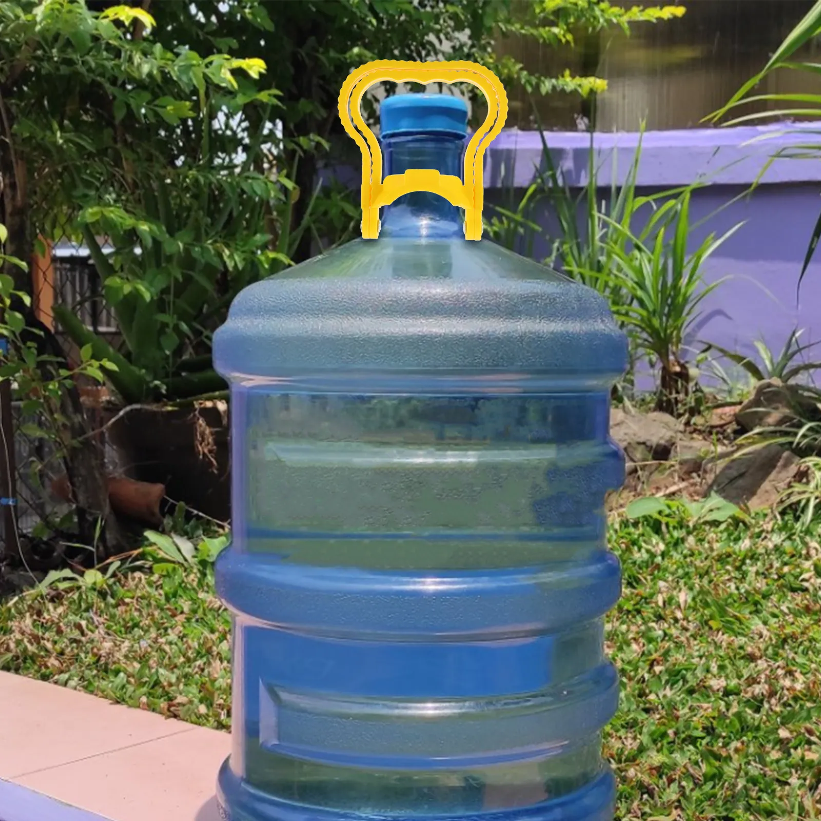 4pcs Water Bottle Carrier Lifter for Large Jugs – Ergonomic Plastic Handle for Easy Comfortable Transport