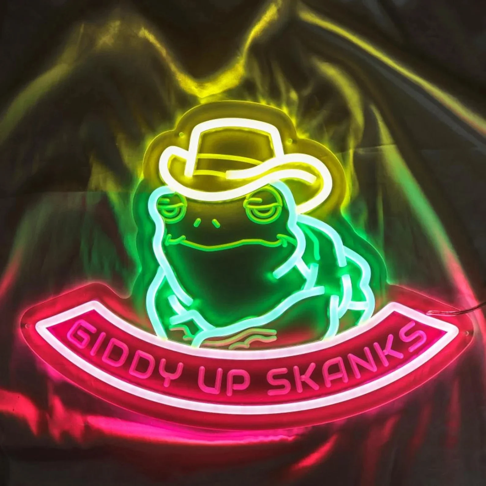 enseigne-neon-personnalisee-cowboy-frog--decoration-de-salle-de-jeux-giddy-up-decoration-de-chambre-avec-lumiere-neon-led-cool-frog-cadeau-d'anniversaire-pour-les-amis