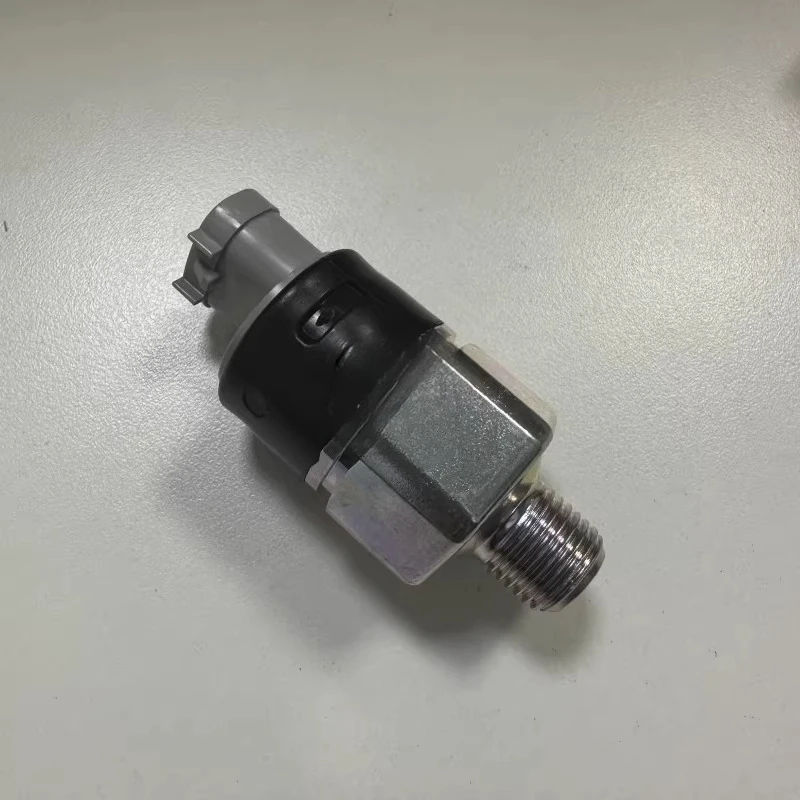 FOR Isuzus 6UZ1 6WG1 CYH FX77 Handbrake Sensor 8-98010856-2