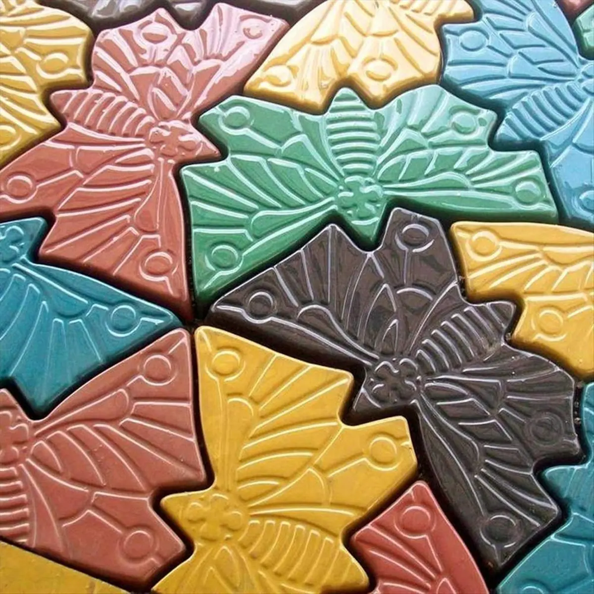 A75K Path Maker Butterfly Stepping Stone Mold Concrete Cement Brick Mould for Park Garden Path Black for Patio