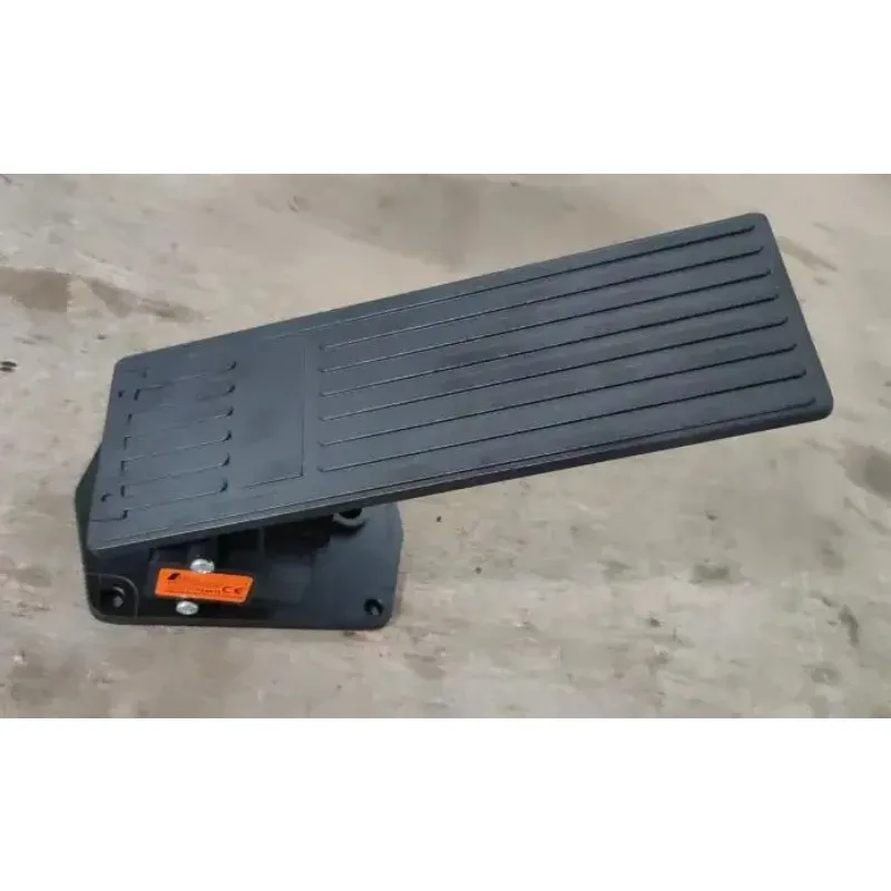 Automotive Electronic Throttle Control Pedal Vehicle Engine Accelerator Sensor Auto Driving Control Replacement Spare Par