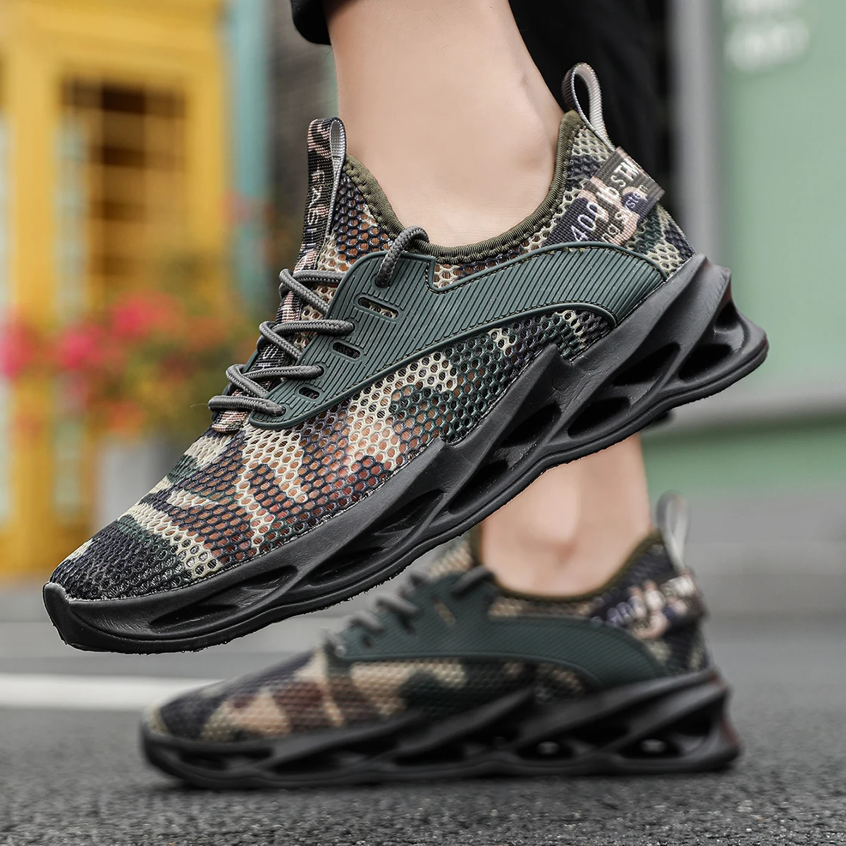 

Men's Hiking Shoes Fashionable Hollow Breathable Mesh Shoes Are Durable Non Slip Walking Shoes Suitable for Hiking and Camping