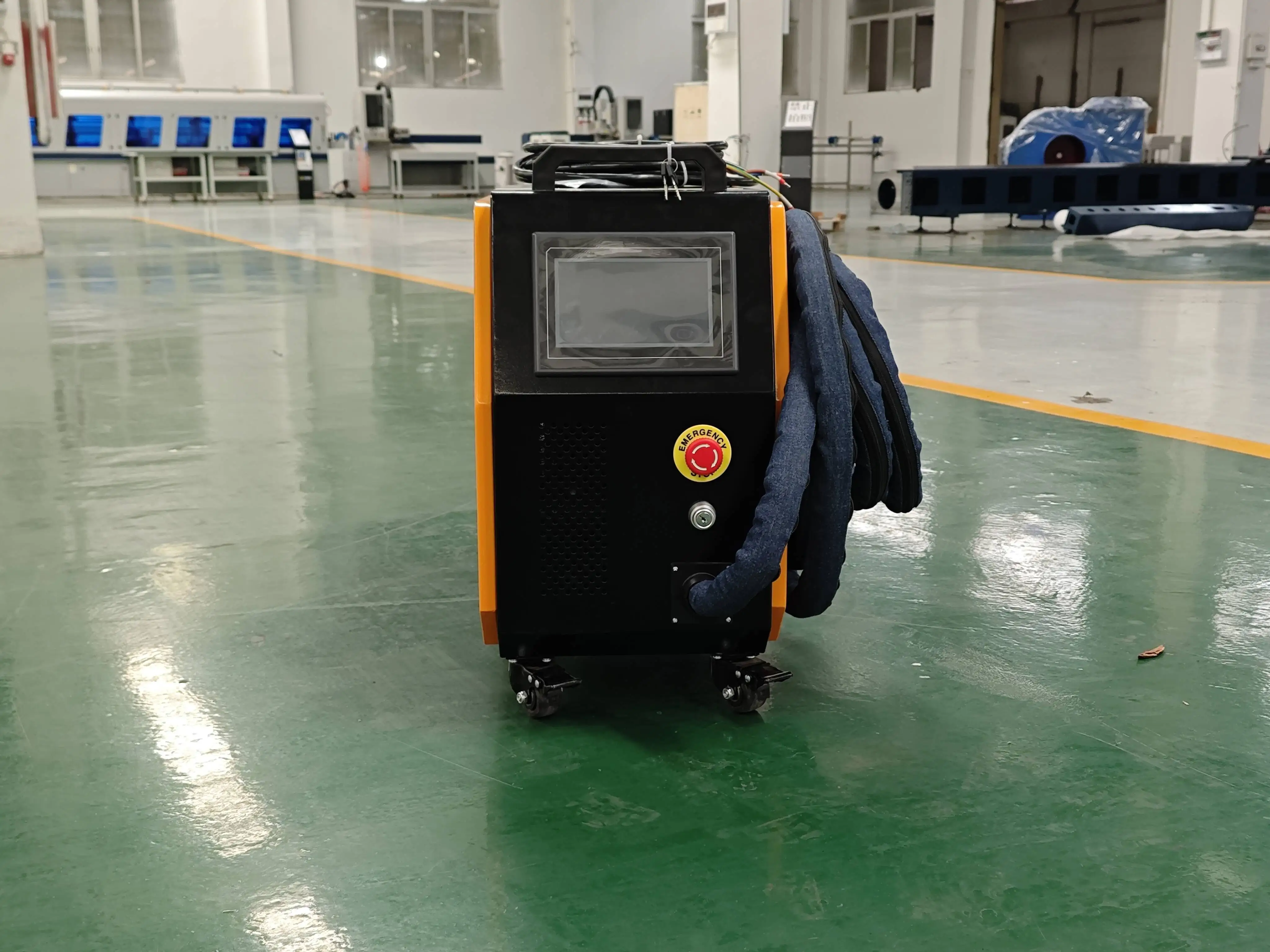 Импульсный лазер 100–1000 Вт для очистки Hine OEM/Odm Доступна быстрая доставка