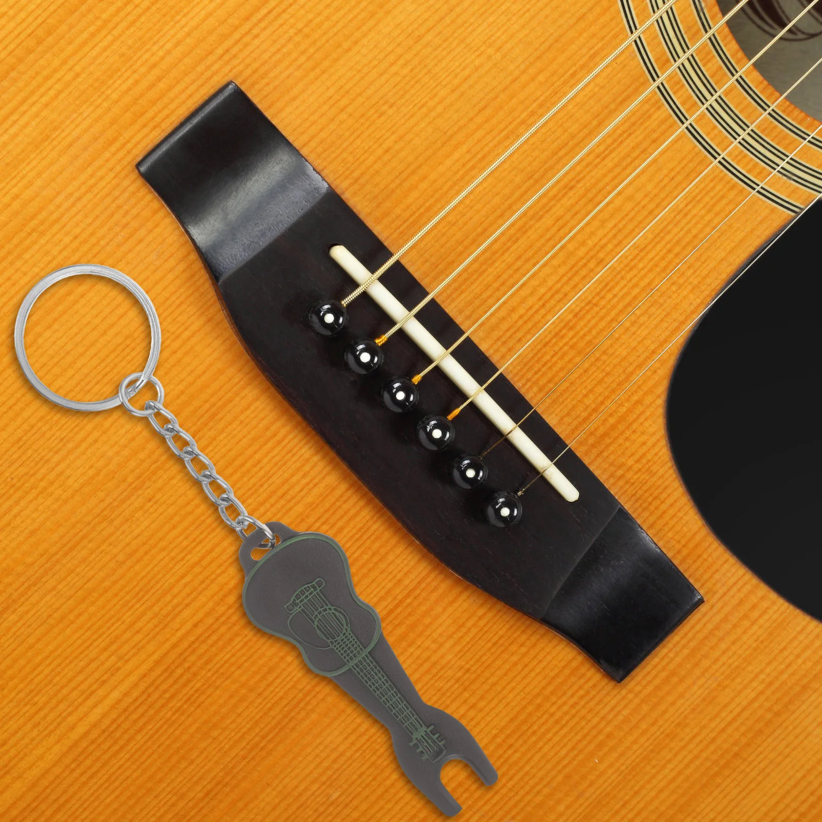

4pcs Guitar String Winder Plastic Lightweight Keychain Bridge Pins Puller Tool Acoustic String Changing Kit Peg Remover Guitar