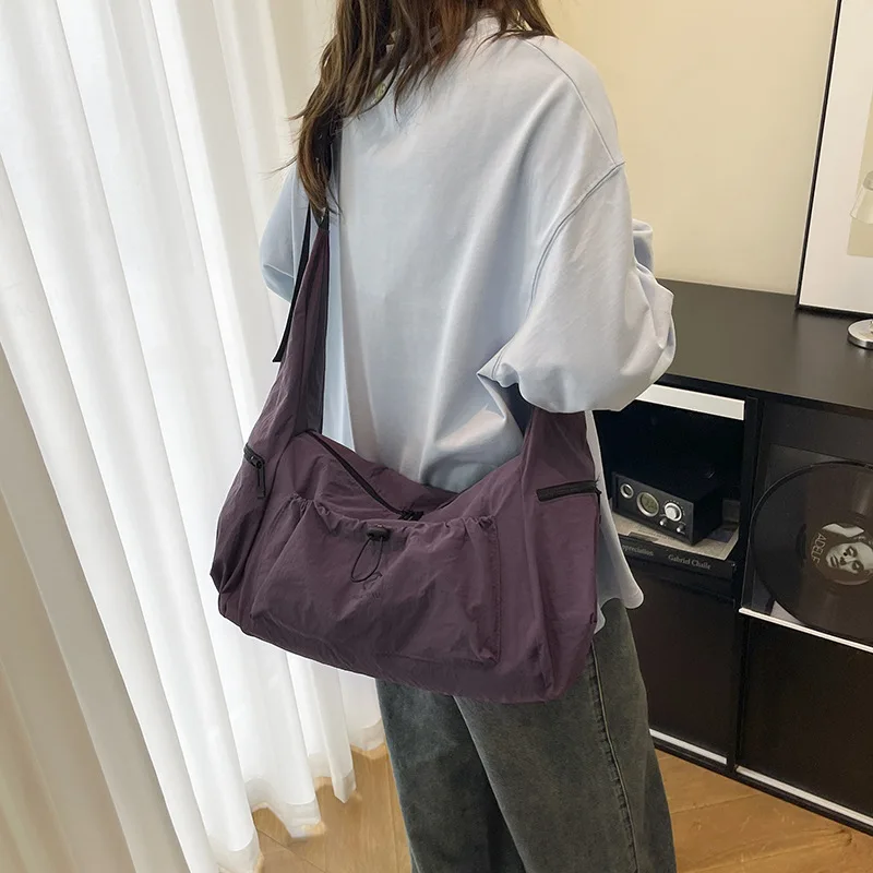 خريف جديد بسيط ومتعدد الاستخدامات حقائب كروسبودي حقائب كتف ترفيهية عصرية بسيطة عادية محكم حقيبة مدرب عادية للنساء