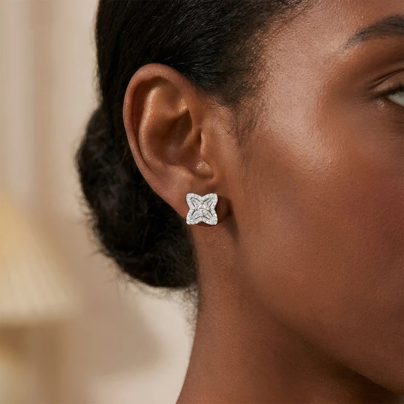 1Pair S925 Sterling Silver Moissanites Paved Hip Hop Bling Ice Out Cross Stud Earrings for Men Women Unisex Rapper Jewelry