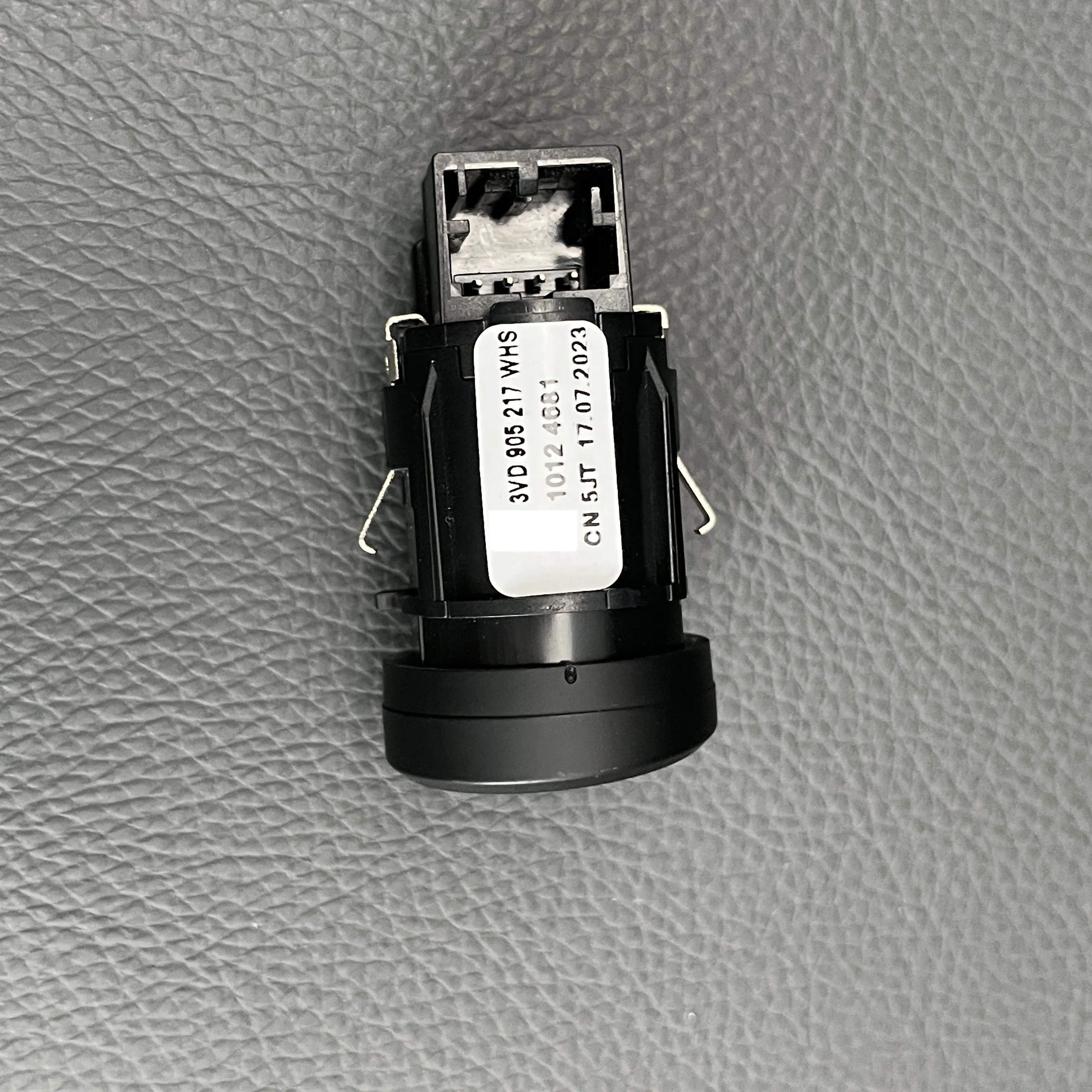 3V0905217 Motor-Start-Stopp-Schalter für Karoq Kodiaq Octavia Scala Motorstartschalter 3V0 905 217 A – Detail 3