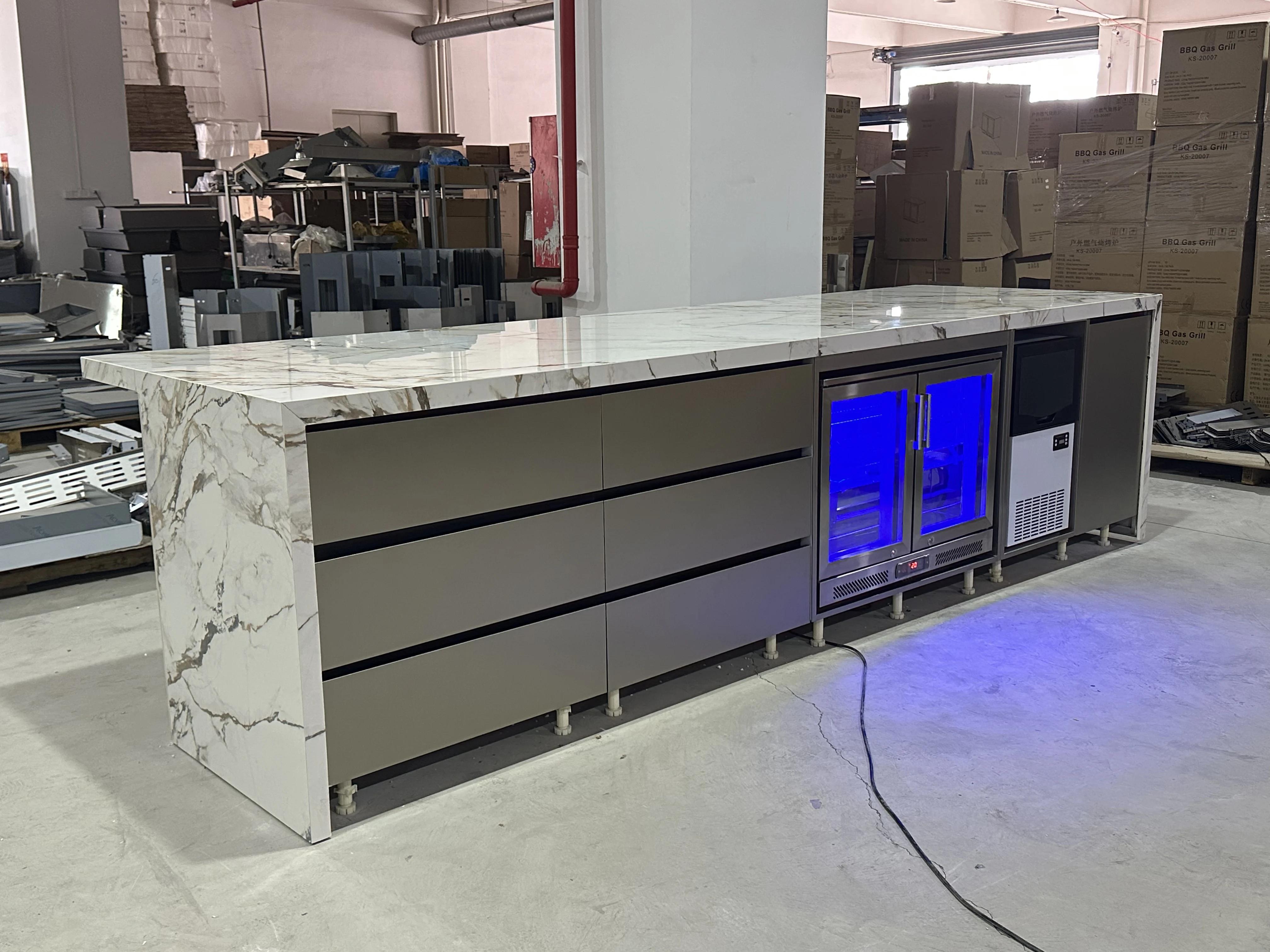 Modern Stainless Steel & Honeycomb SS Frame Outdoor Bar Cabinet with Sleek Design and Fridge Ice Machine
